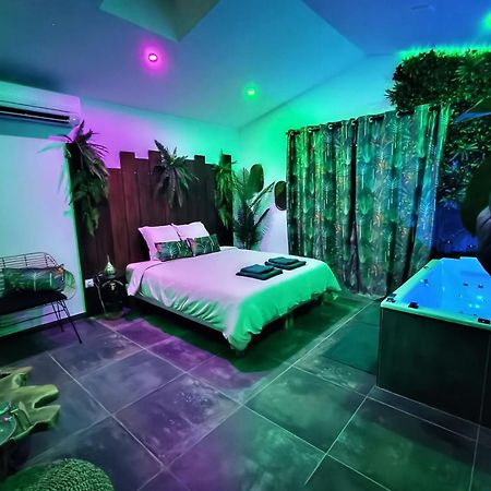 La Jungle Room Rognac Exteriör bild