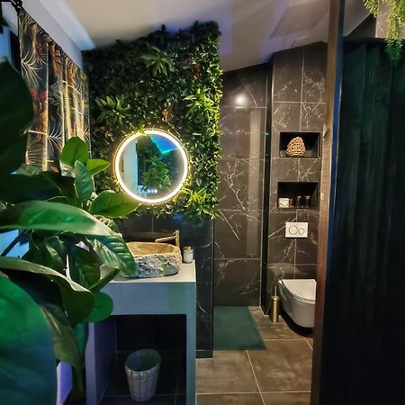 La Jungle Room Rognac Exteriör bild