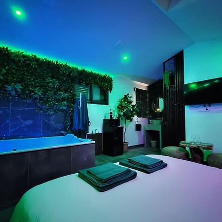 La Jungle Room Rognac Exteriör bild